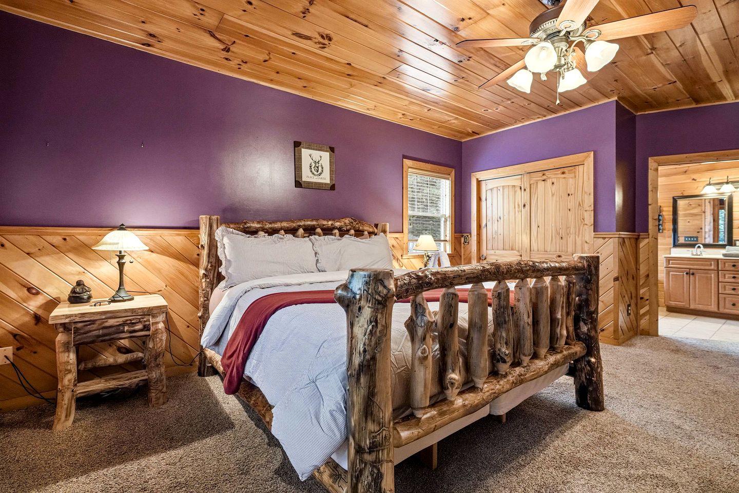 Luxury Log Cabin Escape with Hot Tub, Decks & Family Fun Spaces in Sevierville, Tennessee