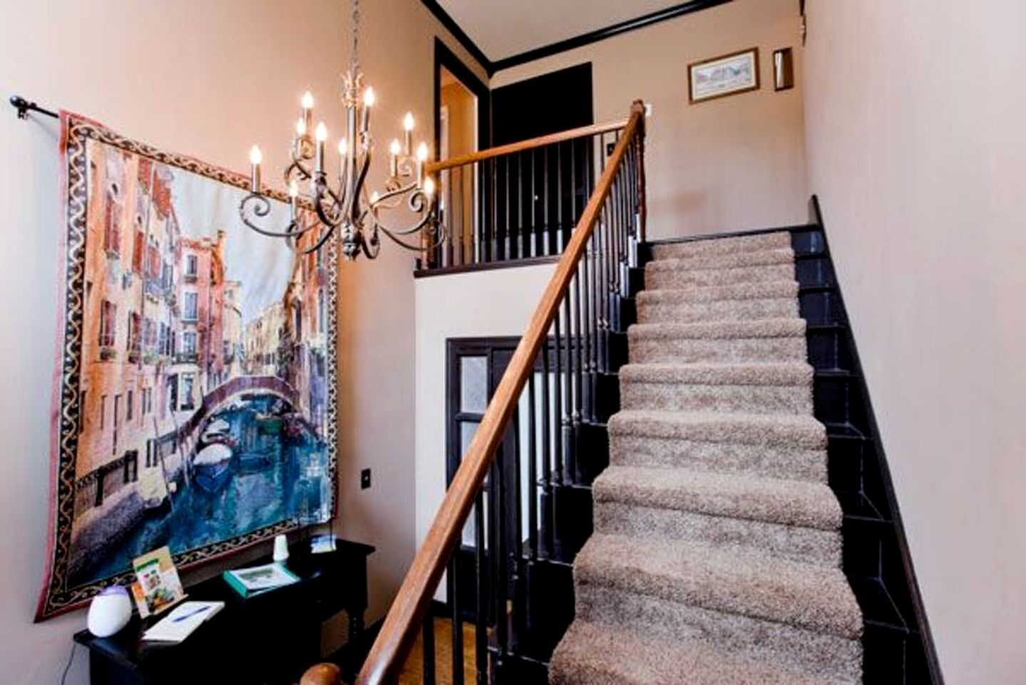 Peaceful Historic Villa with Hot Tub & Pool near Downtown Nashville, Tennessee