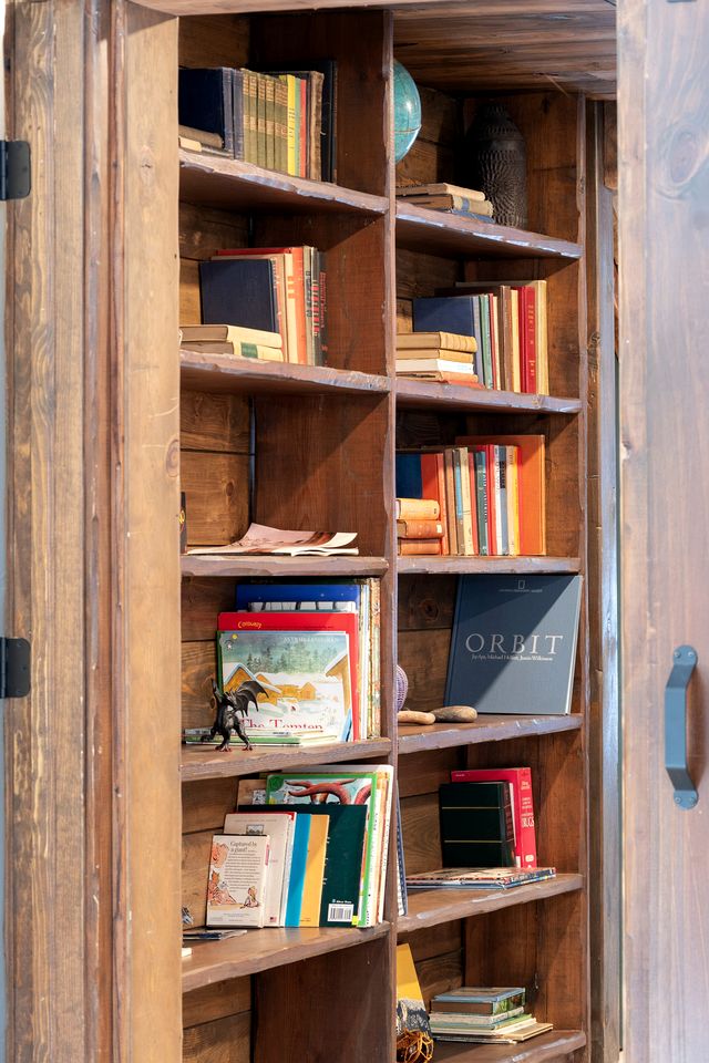 Spacious Mountain Lodge with Private Hot Tub near Estes Park & Rocky Mountain National Park, Ferncliff Colorado