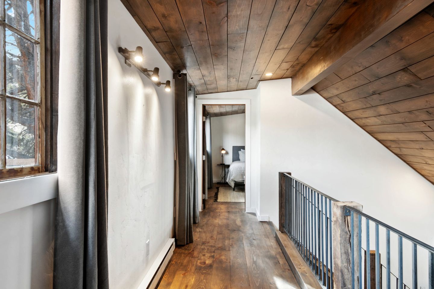 Spacious Mountain Lodge with Private Hot Tub near Estes Park & Rocky Mountain National Park, Ferncliff Colorado