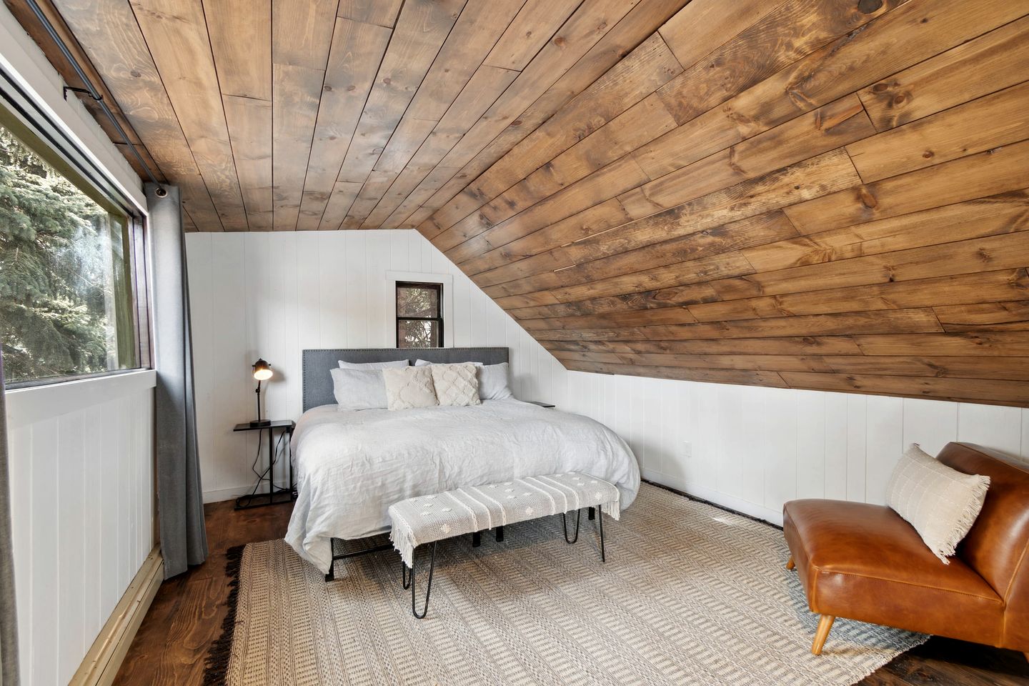 Spacious Mountain Lodge with Private Hot Tub near Estes Park & Rocky Mountain National Park, Ferncliff Colorado