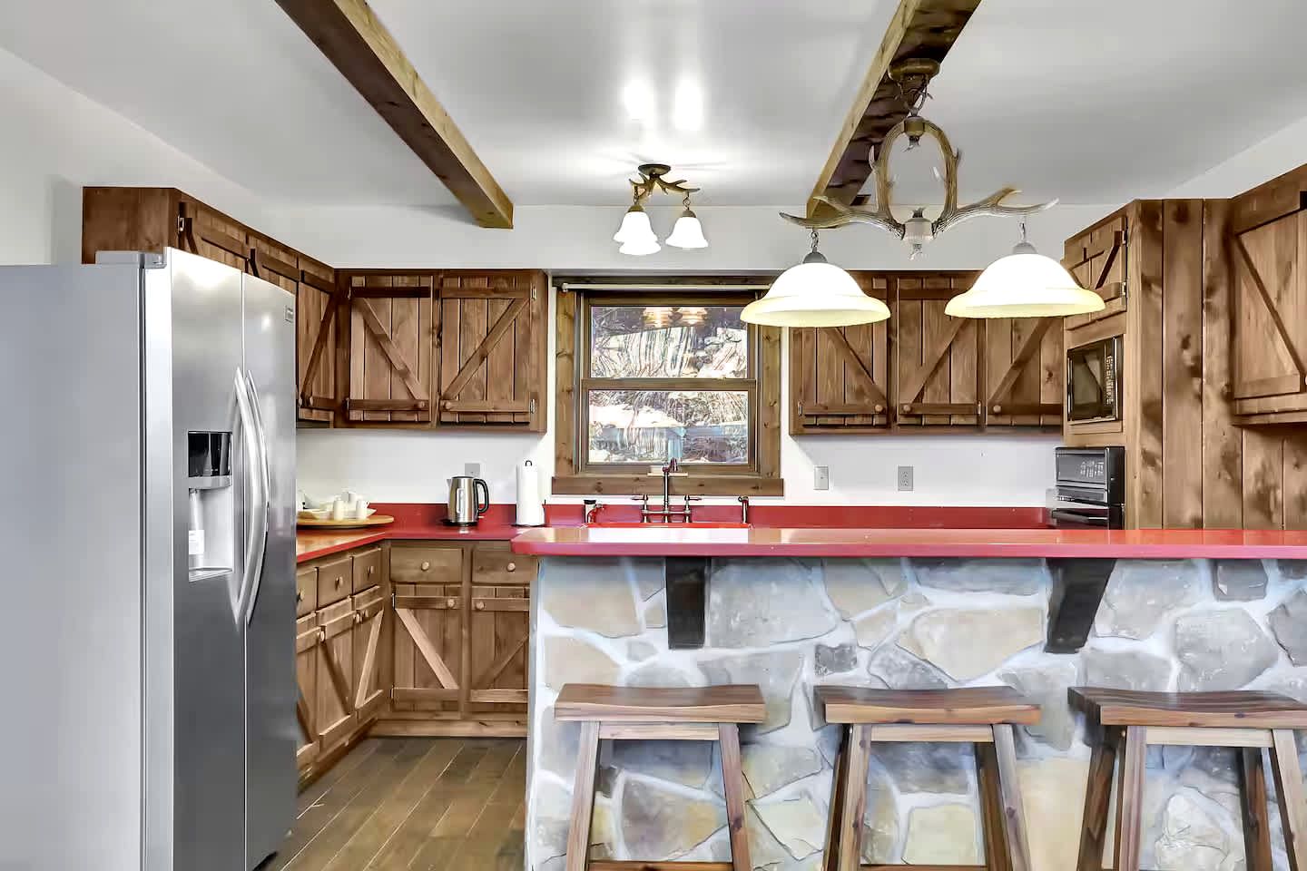 Pet Friendly Cabin for Large Groups in the Eastern Panhandle of West Virginia, Surrounded by Scenic Nature and Historic Attractions