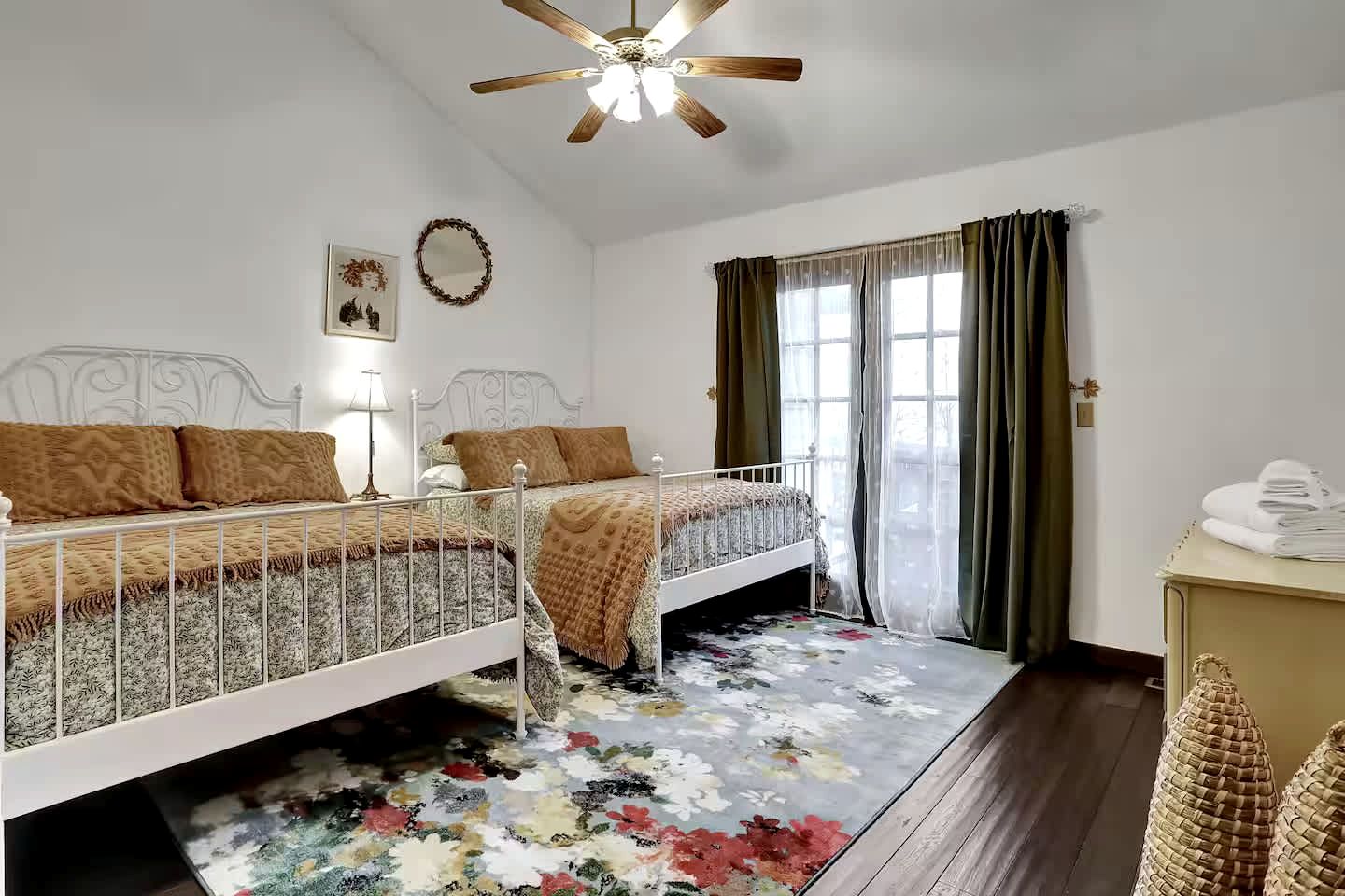 Pet Friendly Cabin for Large Groups in the Eastern Panhandle of West Virginia, Surrounded by Scenic Nature and Historic Attractions