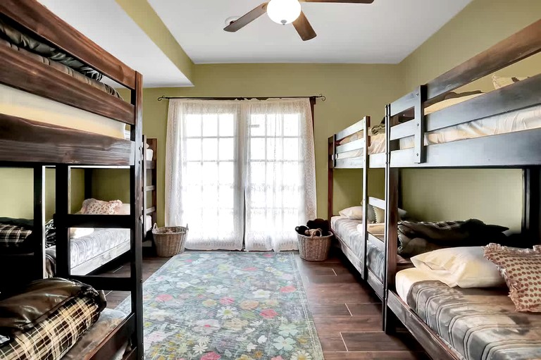 Vacation Rentals (United States of America, --, West Virginia)