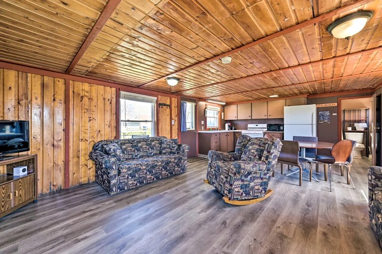 Cabins (United States of America, Houghton Lake, Michigan)