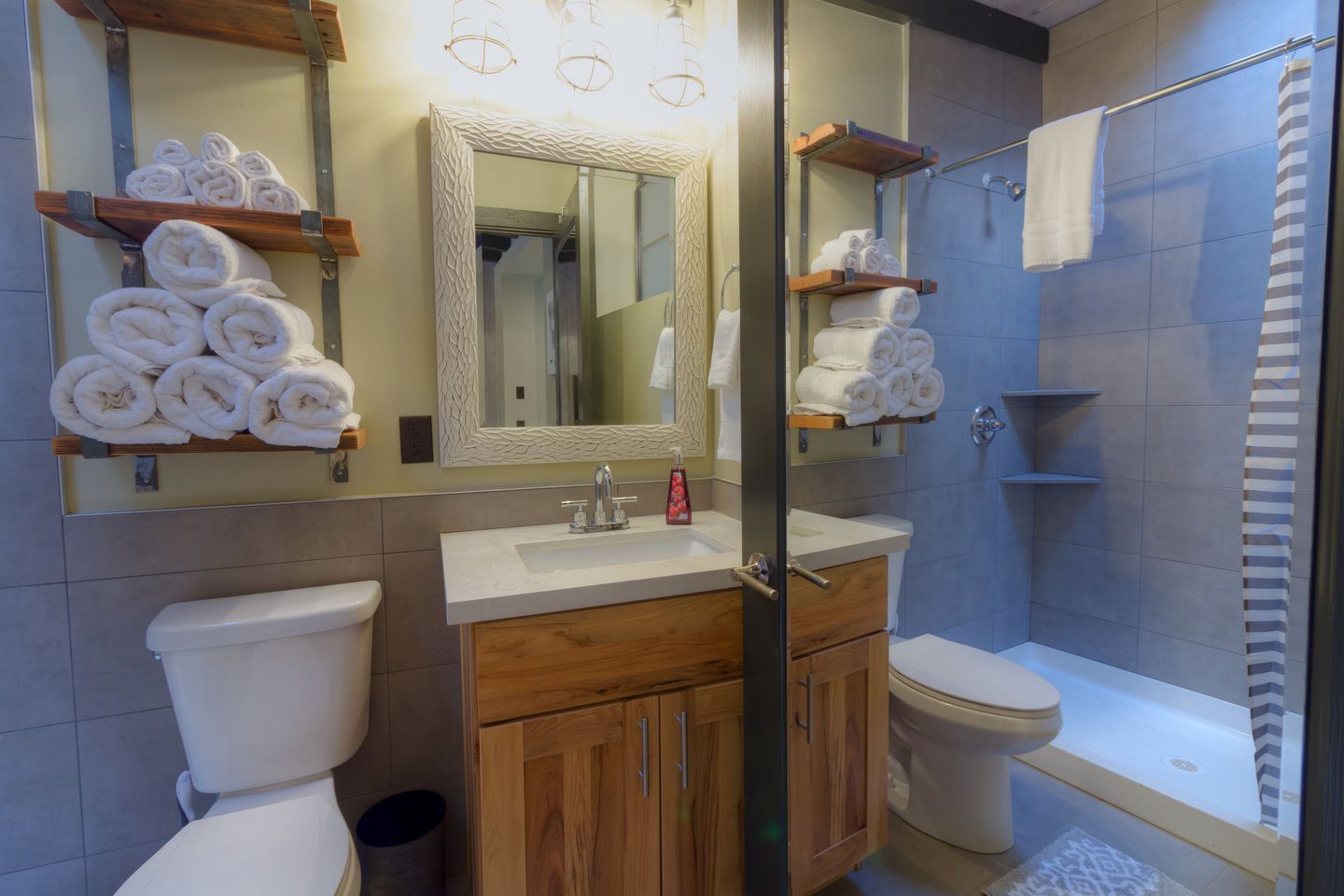 Cozy Cabin with Stunning Red Rock Views, Garden Oasis, and Creek Access in Sedona, Arizona