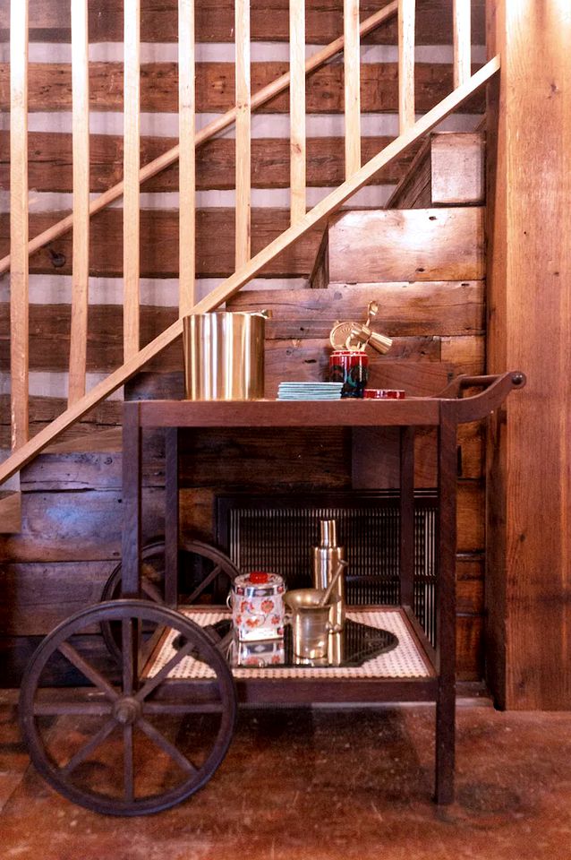 Luxury Cabin on Private Pond near Flat Mountain, NC