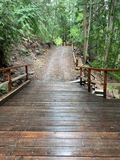 Cabins (Balmoral, British Columbia, Canada)