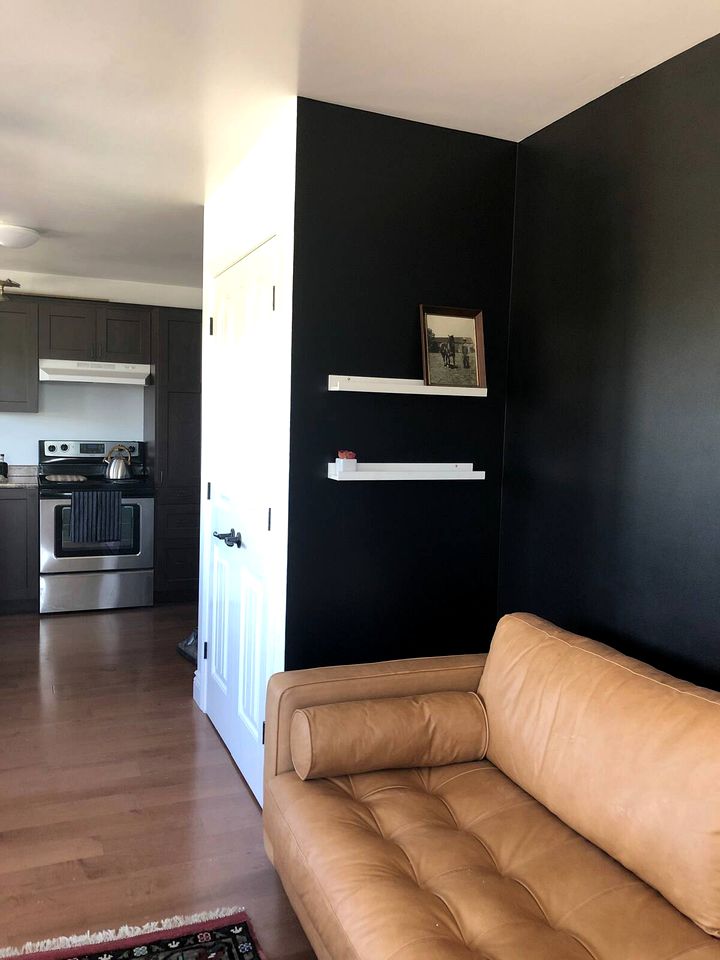 Newly-Renovated Ontario Cottage for a Weekend Getaway in Canada