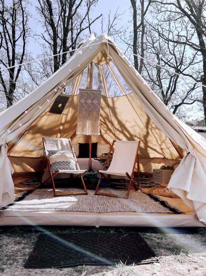 Beautiful Pop-Up Tent for Glamping in Arkansas