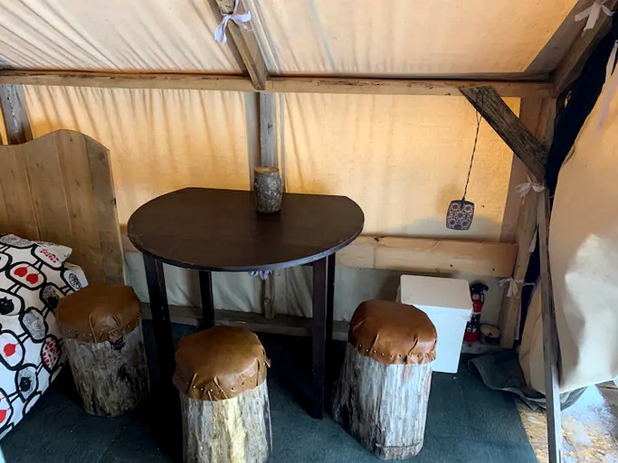 Tents (Saint-Calixte, Quebec, Canada)