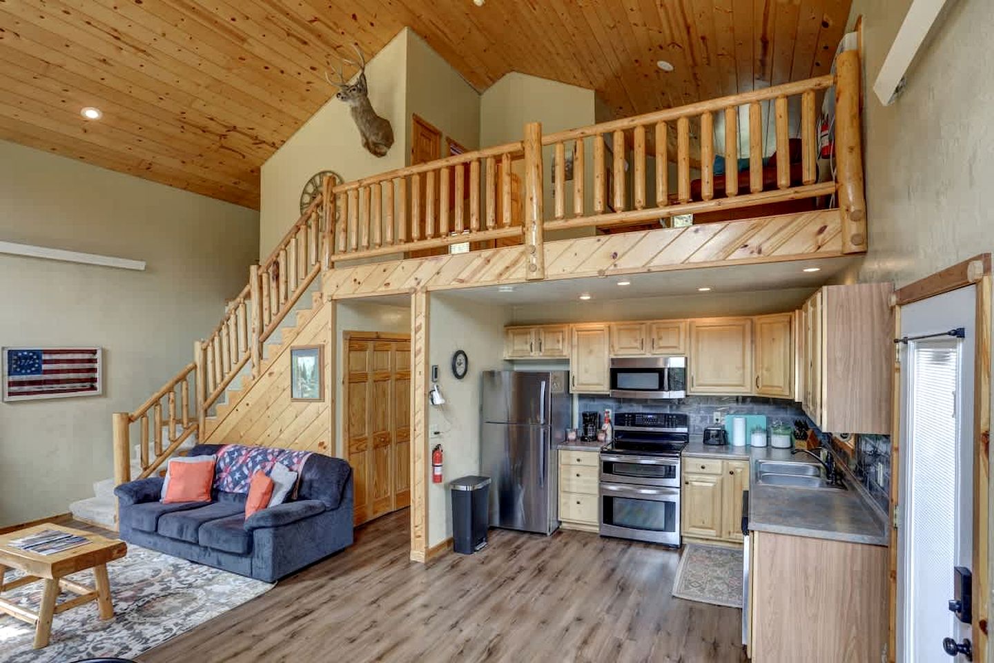 Lush Creekside Vacation Rental Haven near Mount Rushmore in South Dakota