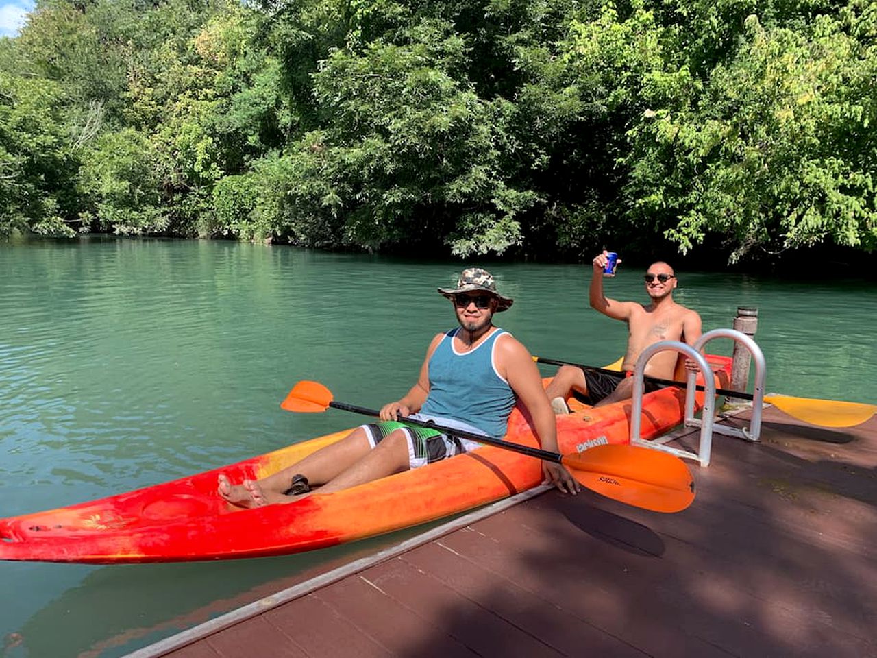 Exciting Glamping Getaway: Comfortable Tented Cabin on the Geronimo Creek in Seguin, Texas