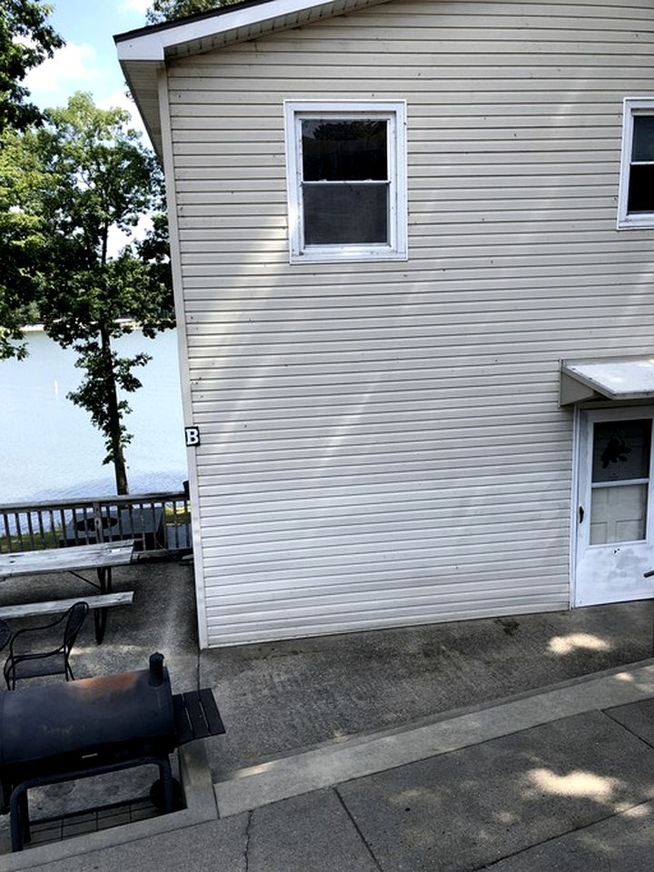 Hickory Hill Resort Kentucky Lake, Cabins 117401, Benton, United States