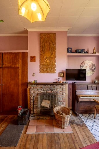 Family Room Rental in a Rustic Lodge near Greymouth, New Zealand | Cabins (Taylorville, South Island, New Zealand)