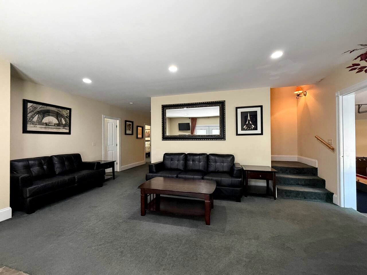 Charming North Conway NH Vacation Rental with Hot Tub, Pool Access & Mountain Views near Downtown