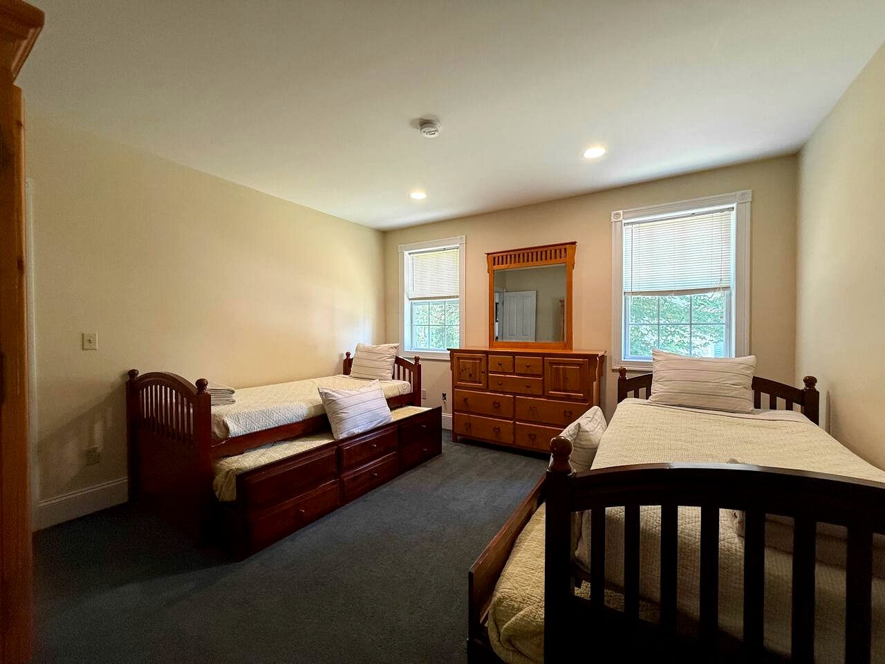 Charming North Conway NH Vacation Rental with Hot Tub, Pool Access & Mountain Views near Downtown