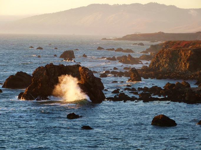 Cottages (Dillon Beach, California, United States)