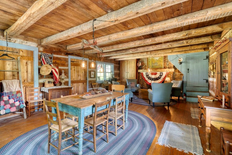 Enchanting Vacation Rental on Working Alpaca Farm near Kokomo, Indiana | Cabins (Flora, Indiana, United States of America)