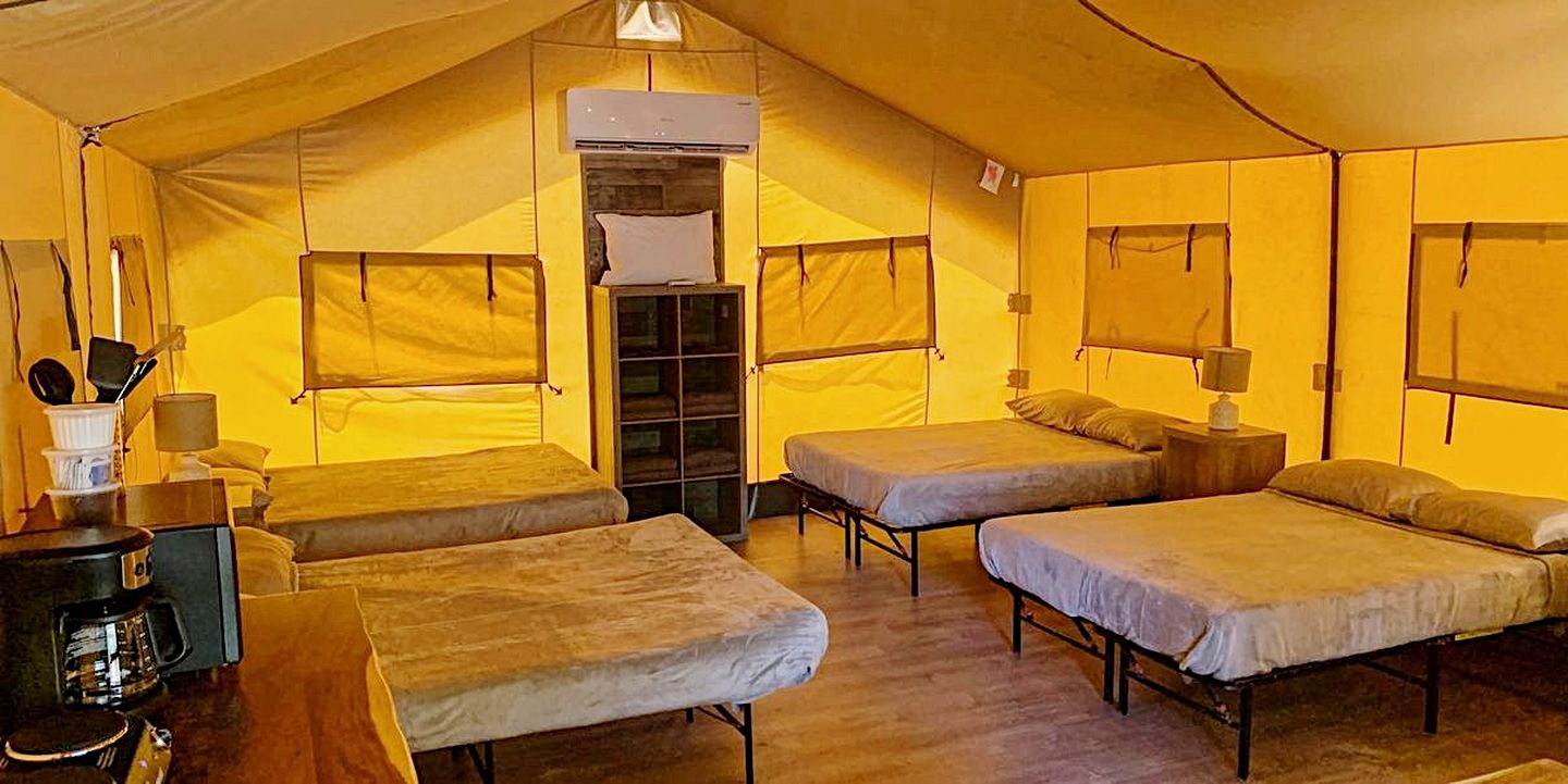 Cozy Safari Tent with Barbecue in Staples, Texas
