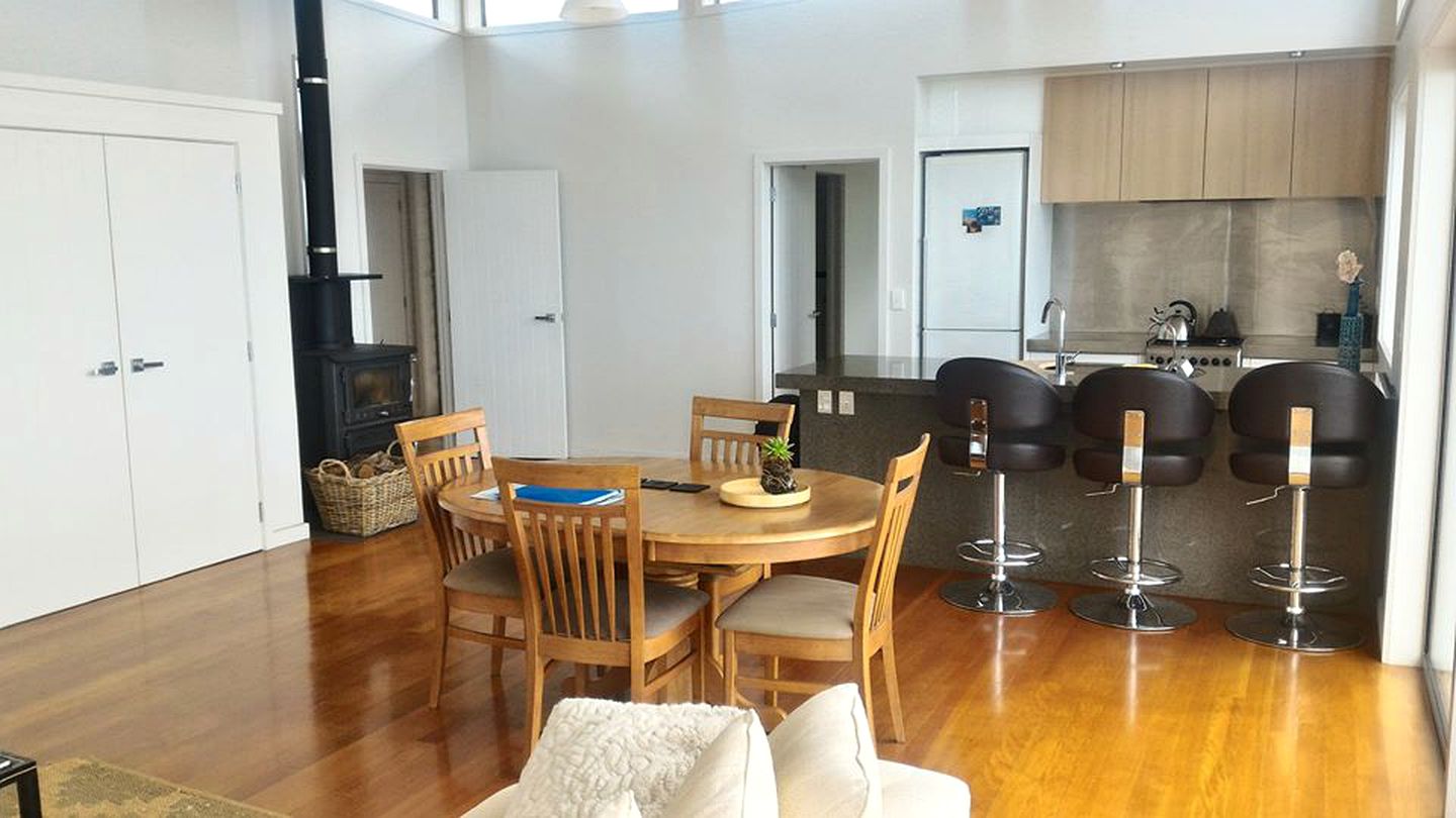 Clifftop Great Barrier Island Accommodation for a Secluded Getaway