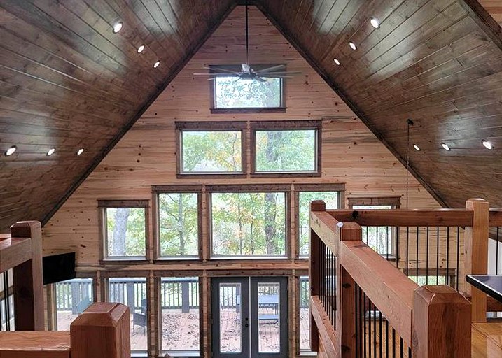 Ouachita Mountains Glamping Getaway: Cozy Pet-Friendly Cabin in Hochatown, Oklahoma, near Broken Bow Lake | Cabins (Hochatown, Oklahoma, United States