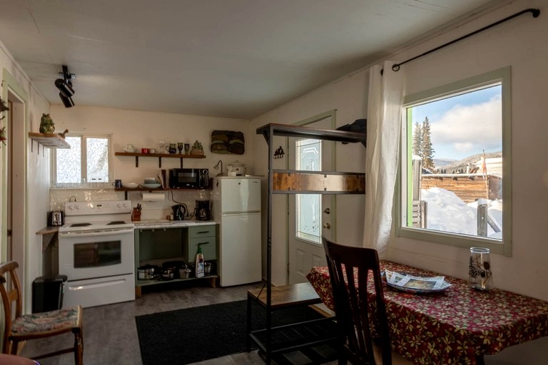 Forget Me Not Suite | Vacation Rentals (Wells, British Columbia, Canada)