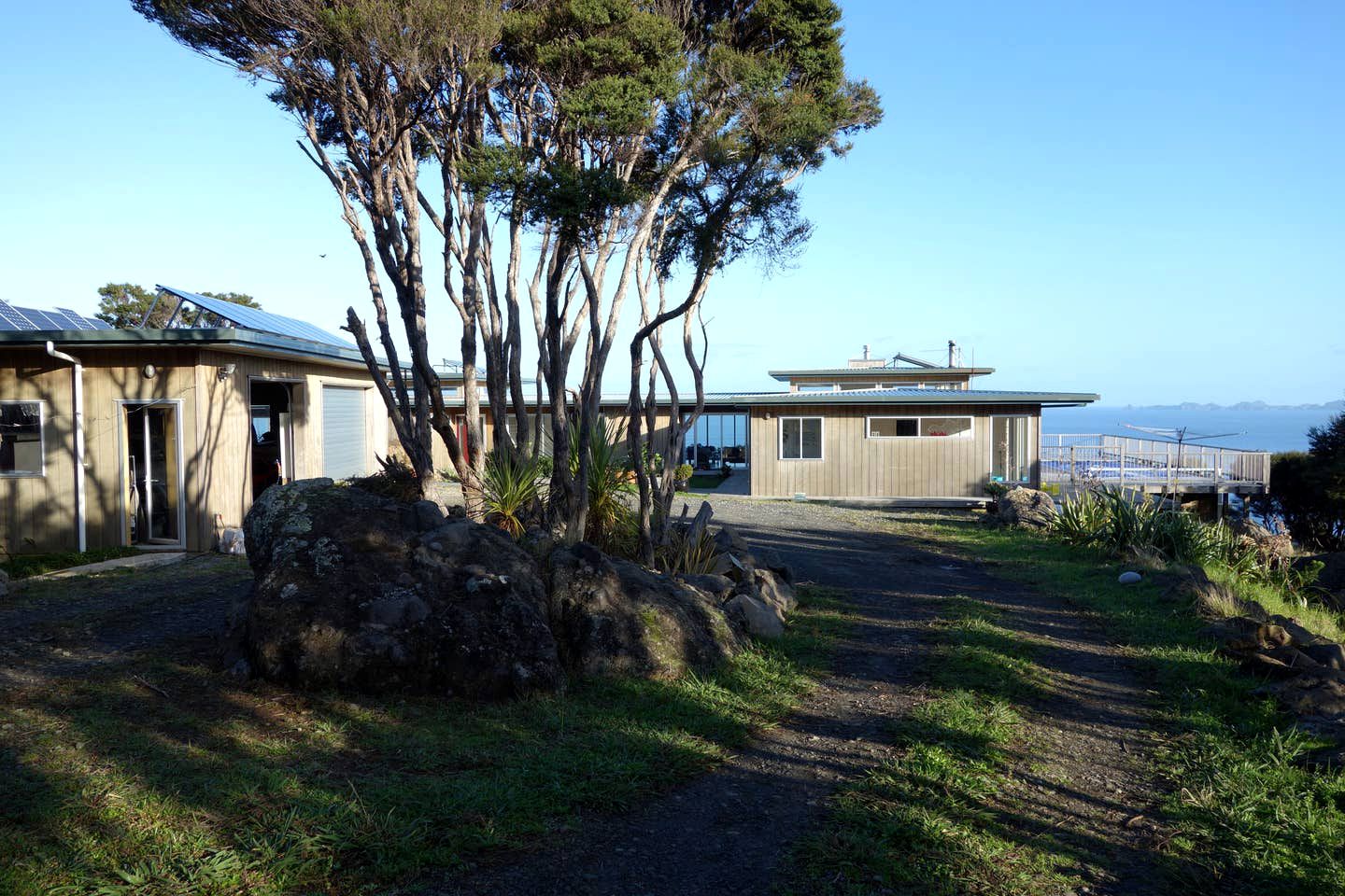 Clifftop Great Barrier Island Accommodation for a Secluded Getaway