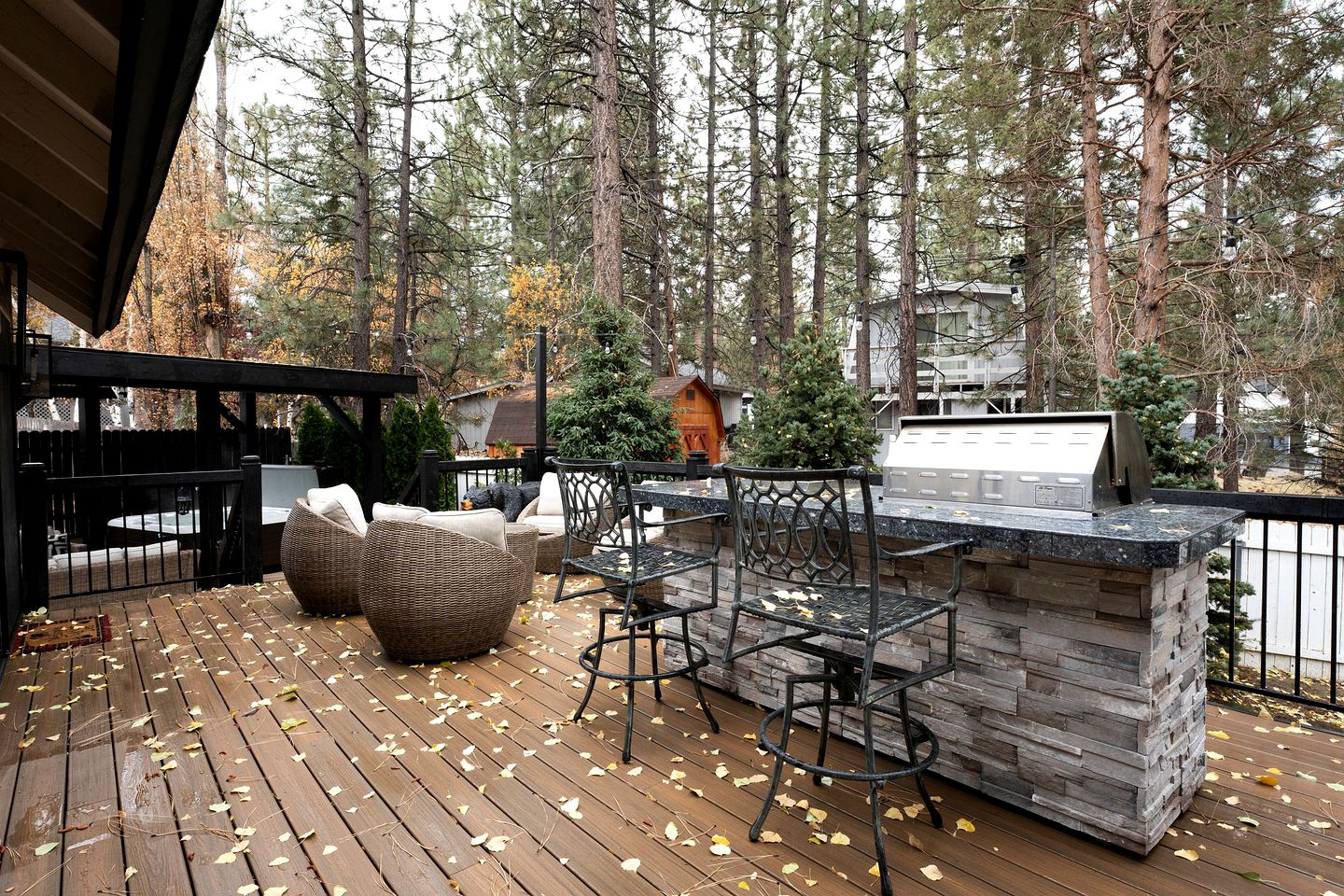 Amazing Glamping Destination: Luxury Cabin with a Hot Tub in Big Bear Lake, CA