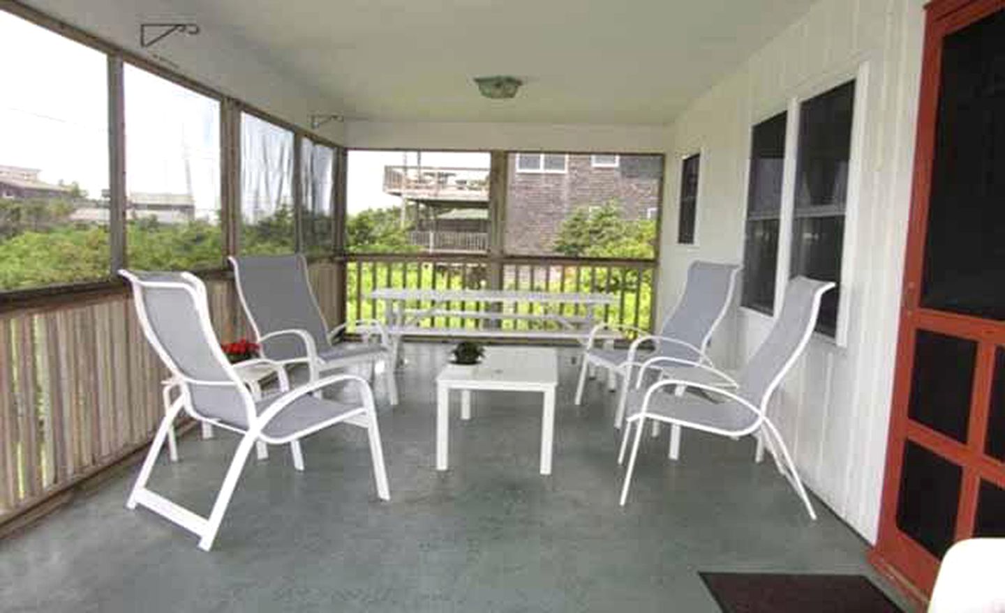 Charming Getaway Rental Close to Teach's Lair Marina in Hatteras, North Carolina