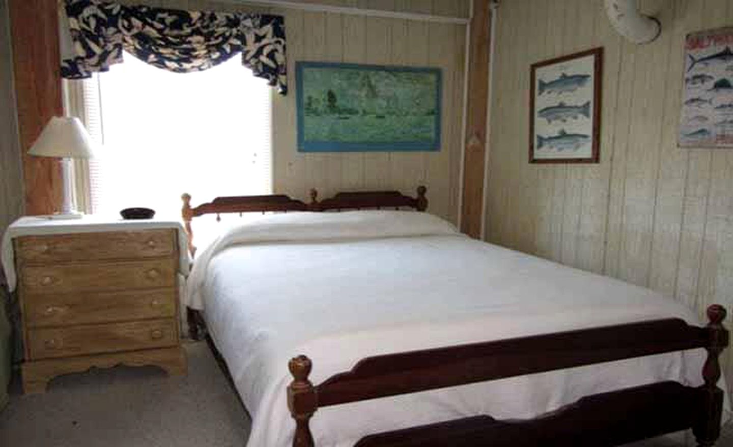 Charming Getaway Rental Close to Teach's Lair Marina in Hatteras, North Carolina