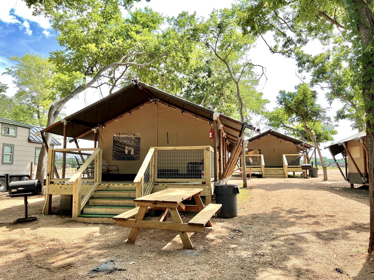 Incredible Safari Tent with Barbecue in Staples, Texas