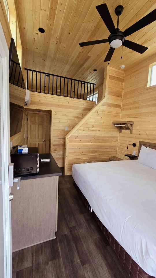 Tranquil Chalet Escape with Loft & Panoramic Sky Views in Williams, Arizona