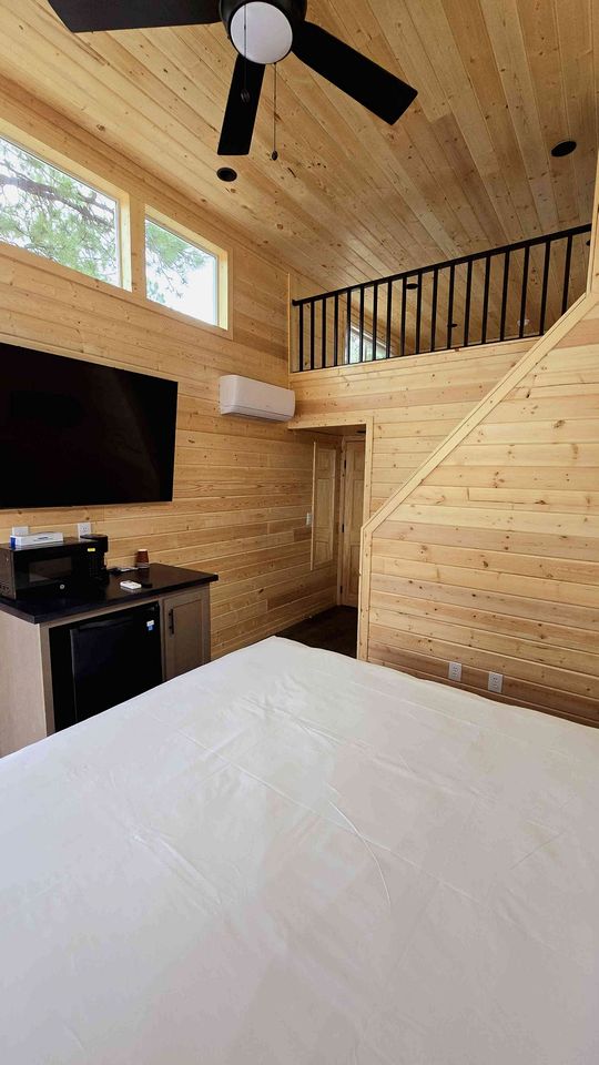 Tranquil Chalet Escape with Loft & Panoramic Sky Views in Williams, Arizona