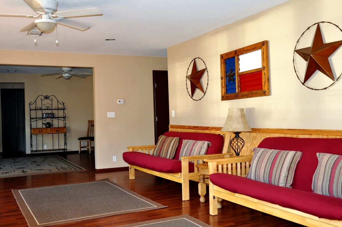 Spacious Lakefront Home with Beach Access and Sports Courts for Fun-Filled stays in Buchanan Dam, Texas