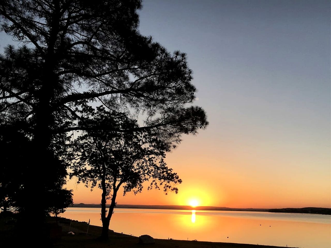 Spacious Lakefront Home with Beach Access and Sports Courts for Fun-Filled stays in Buchanan Dam, Texas