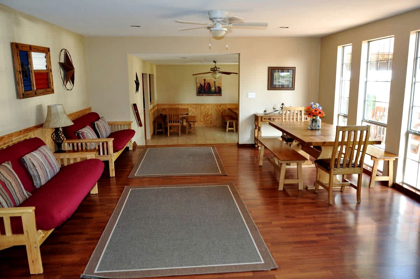 Spacious Lakefront Home with Beach Access and Sports Courts for Fun-Filled stays in Buchanan Dam, Texas