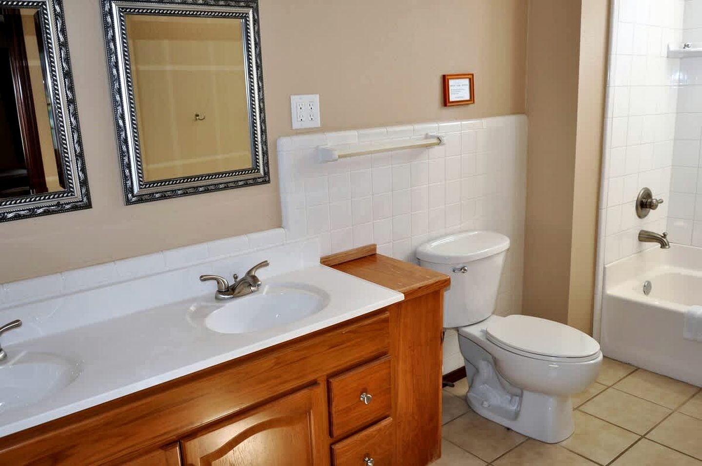 Spacious Lakefront Home with Beach Access and Sports Courts for Fun-Filled stays in Buchanan Dam, Texas