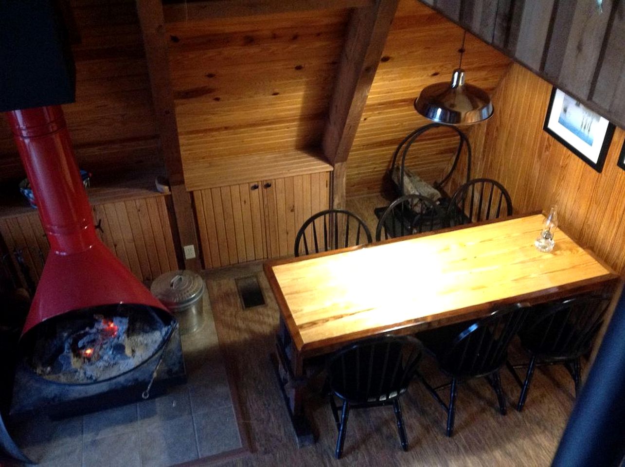 Rustic 18-Person Cabin Rental on Lake Sam Rayburn for Staycation near Houston