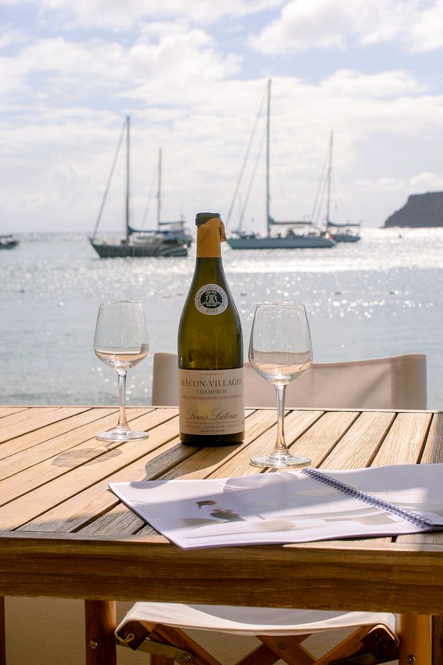Tropical Glamping Cabin – Beachfront Hideaway in English Harbour, Saint Paul