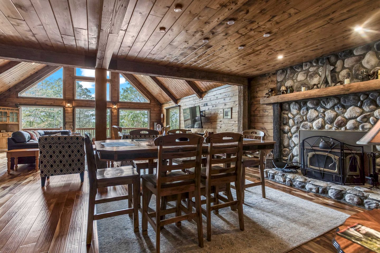 Luxury Lakeside Mountain Escape with Wraparound Deck Near Terra Alta, West Virginia