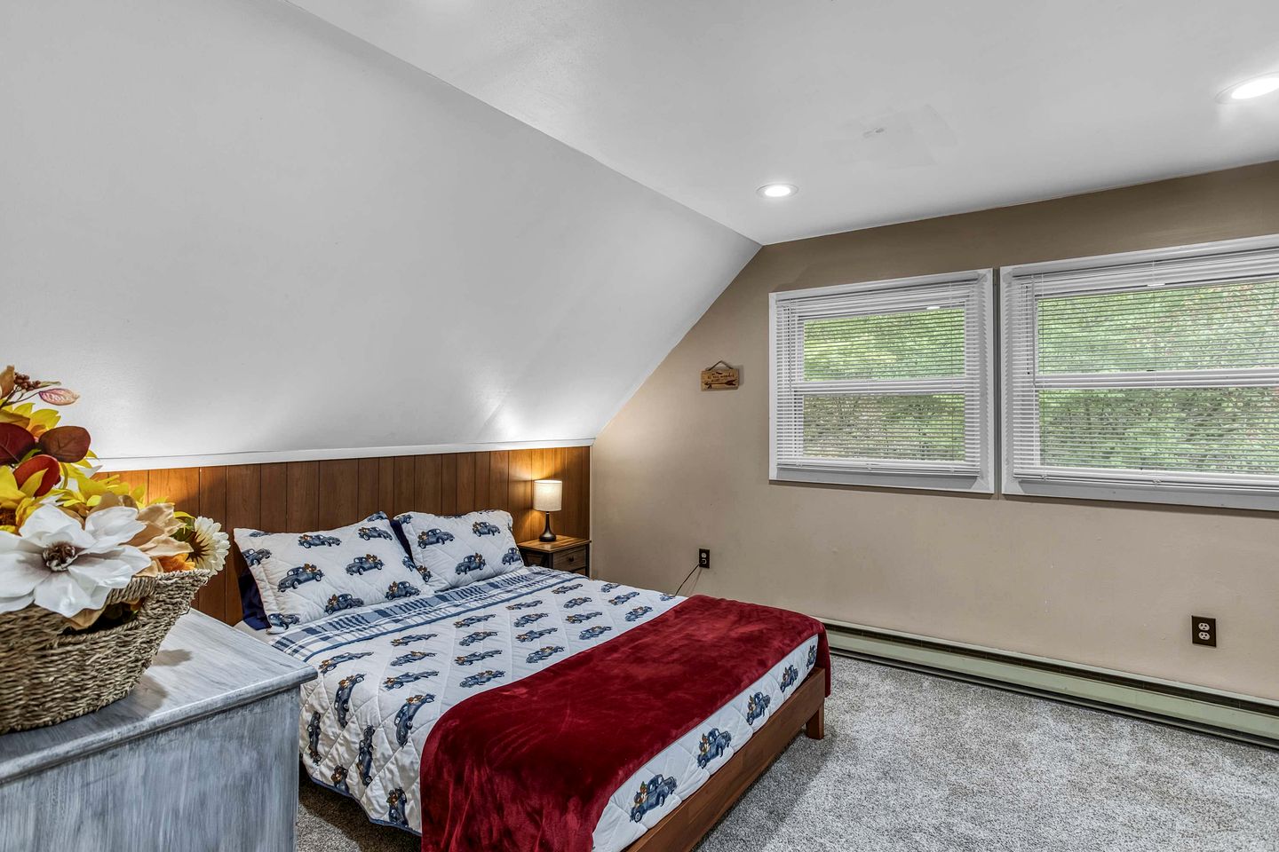 Luxury Lakeside Mountain Escape with Wraparound Deck Near Terra Alta, West Virginia