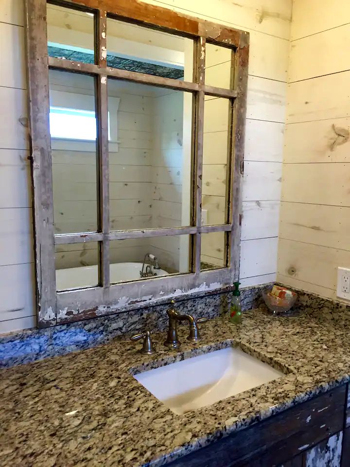 Idyllic Cottage on a Working Farm Perfect for Weekend Getaways in Texas