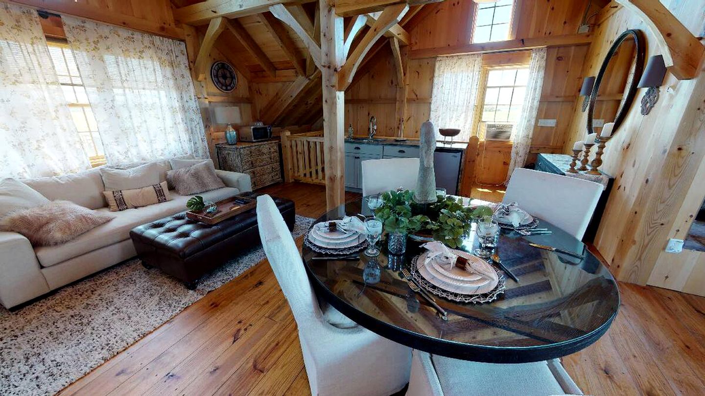 Waterfront Barn Accommodation Ideal for a Weekend Getaway from Philadelphia