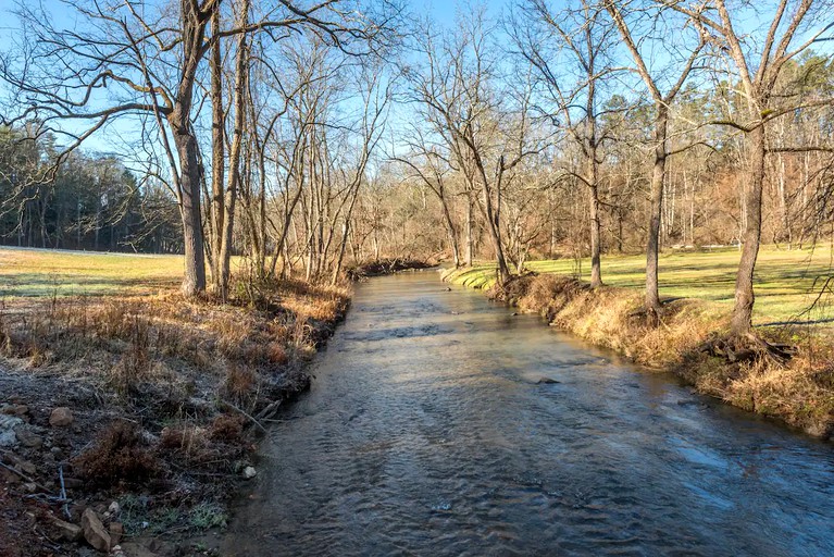 Cabins (Mars Hill, North Carolina, United States of America)