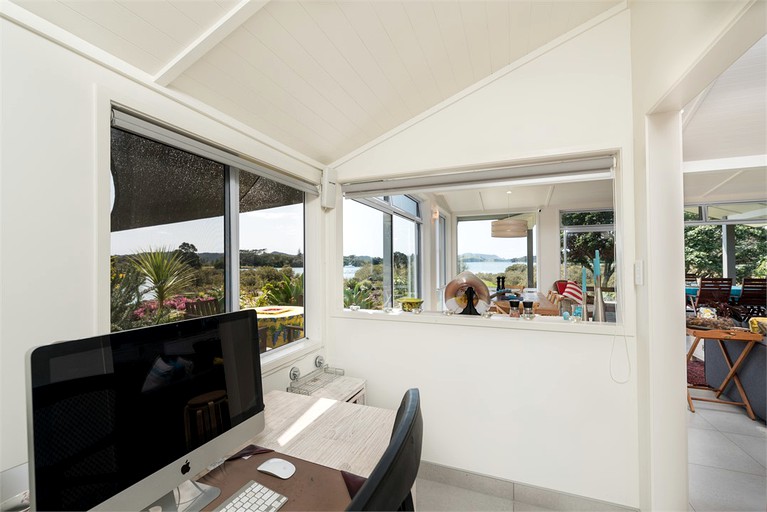 Beach Houses (Kerikeri, North Island, New Zealand)
