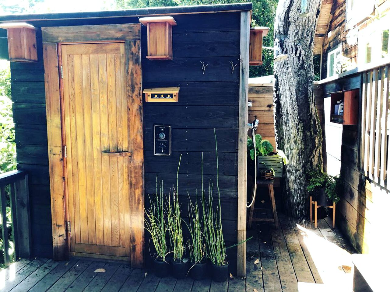 Charming Cabin Rental with a Hot Tub Ideal for a Weekend Getaway from San Francisco