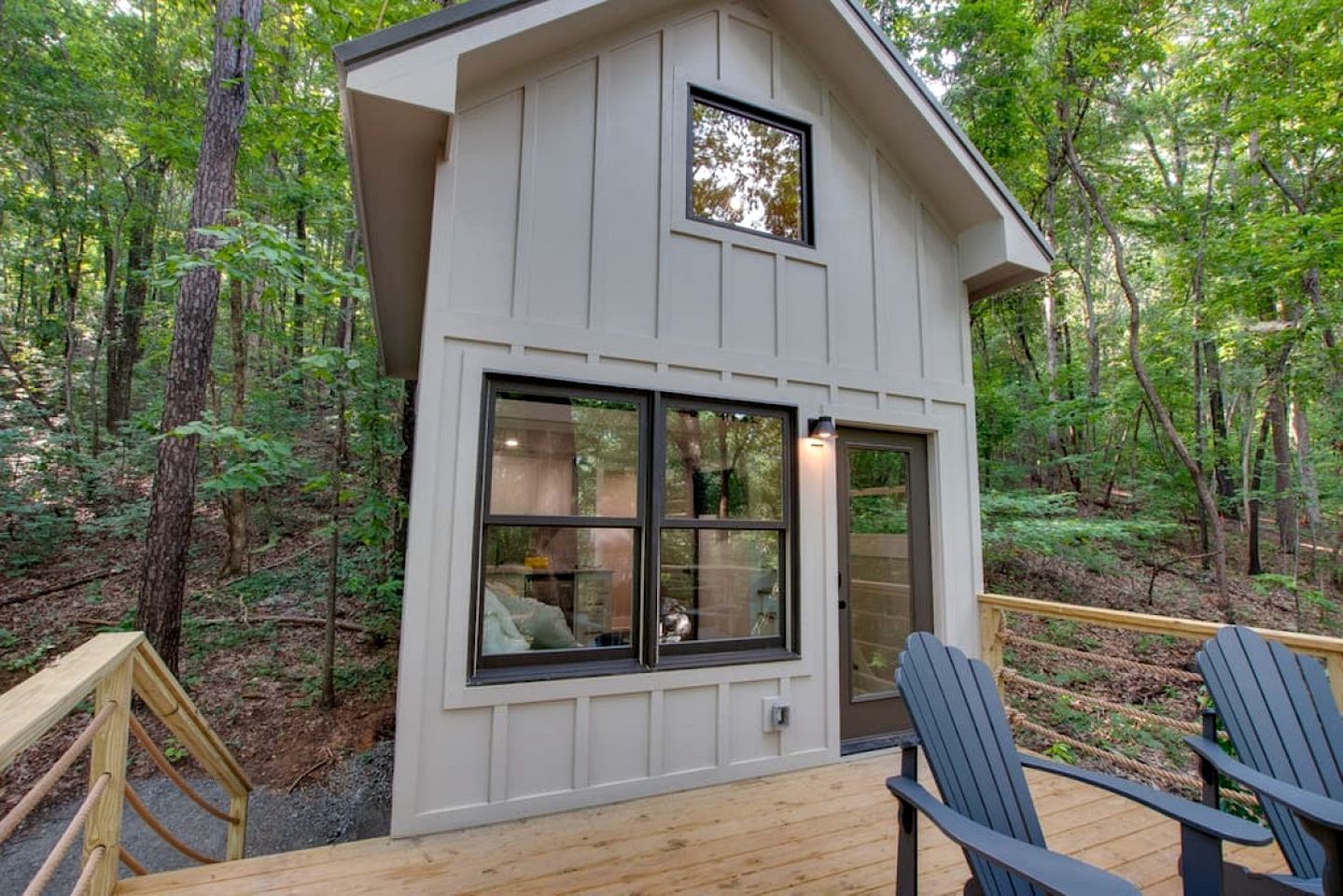 Serene Tree House with Forest Views from the Deck in Alabama