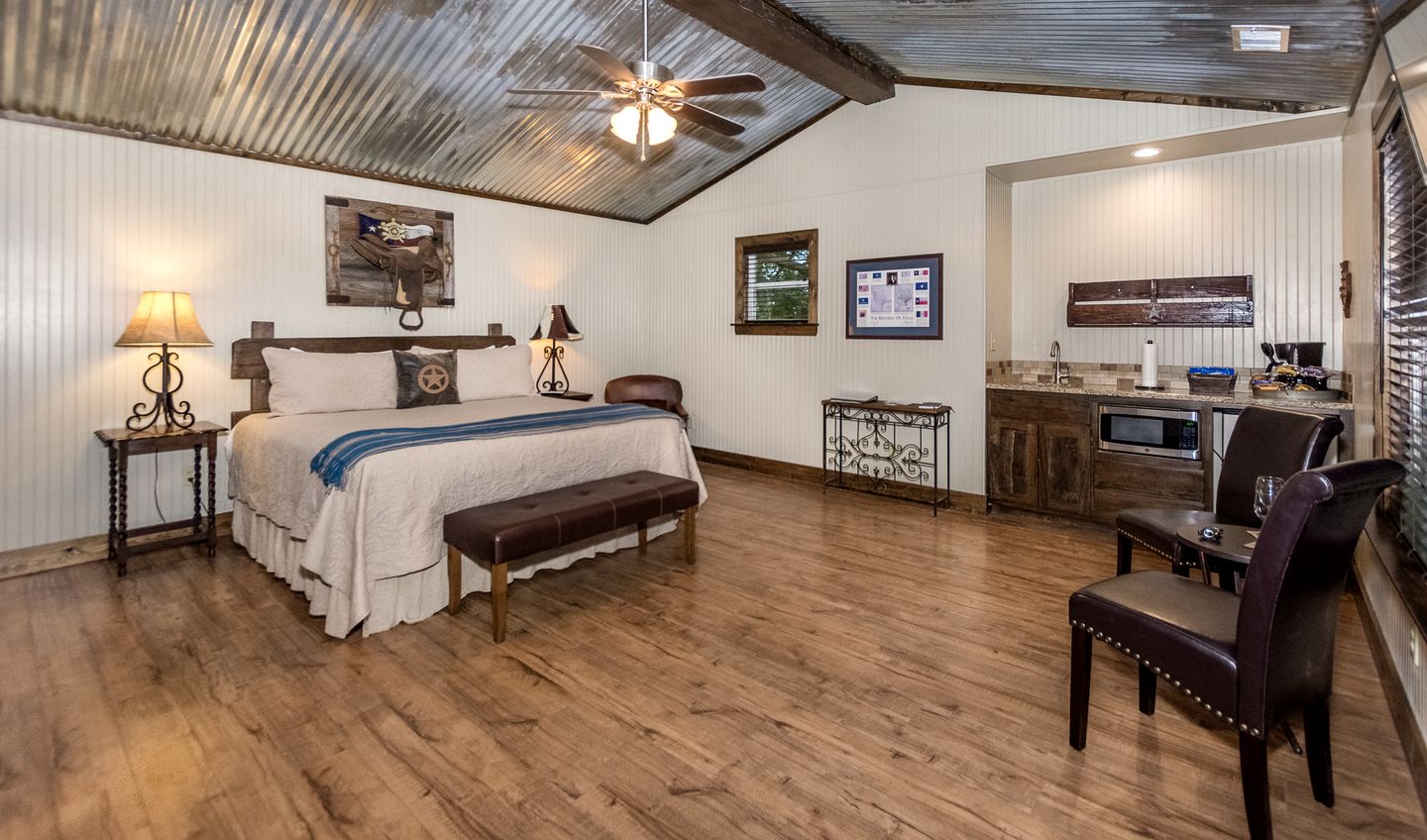 Cozy Hill Country Cottage with Hiking Trail & Party Barn near Fredericksburg, Texas