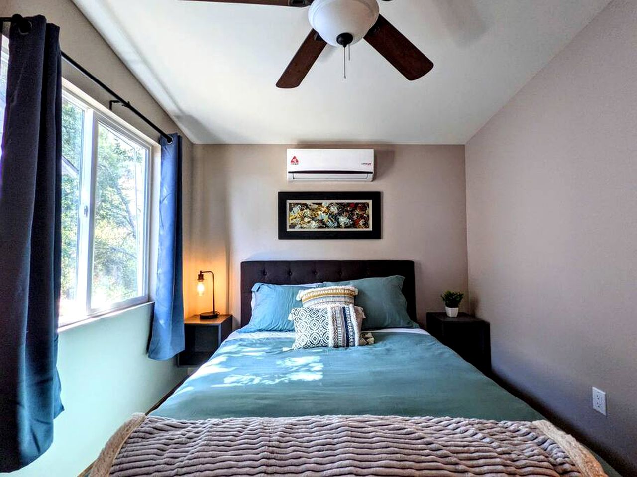 6 The Hawks Hideout Cabin with Lake Views, Santa Ysabel, California